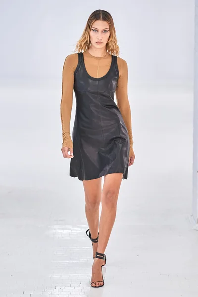 Look 38